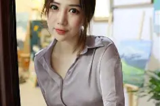 女大学生深夜得知母亲去世向同校70万粉丝博主求助后获助 女大学生深夜得知母亲去世向同校70万粉丝博主求助后获助